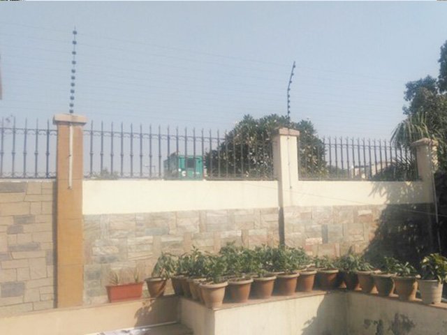 Perimeter Electric Security Fencing System Protection Palisade Solar Electronic Gallagher Power Nemtek Outdoor Residential Wall Boundary Fence Steel Net Gate